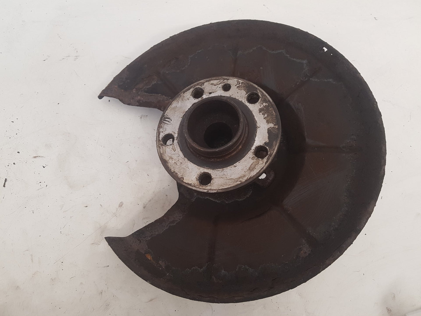 2009 - 2013 Volvo V60 Estate Left Rear Hub Assembly