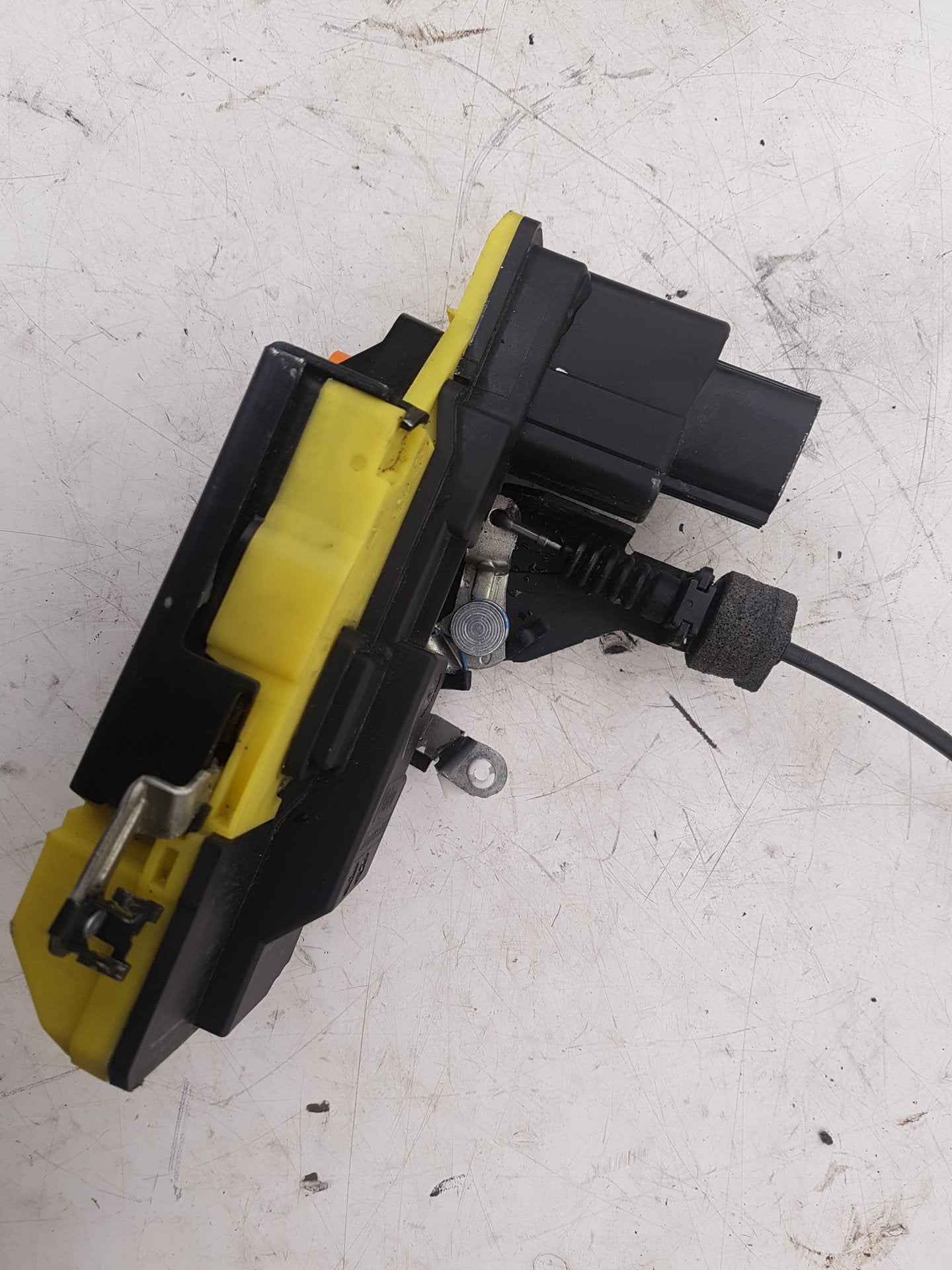 2011 - 2014 Volvo XC90 Estate Left Rear Door Lock Actuator