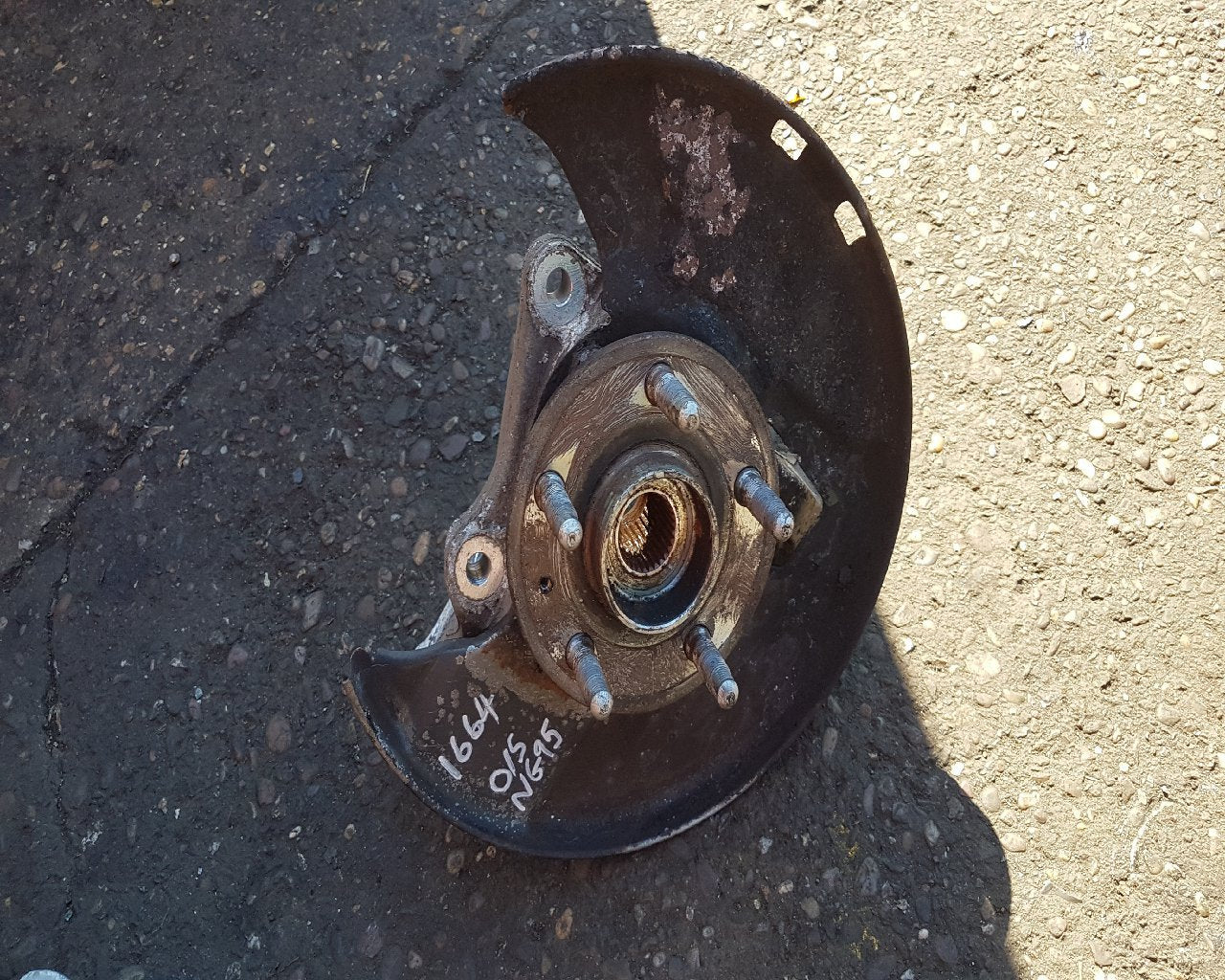 2010 - 2012 Saab 95 Saloon Right Front Hub Assembly 13219081