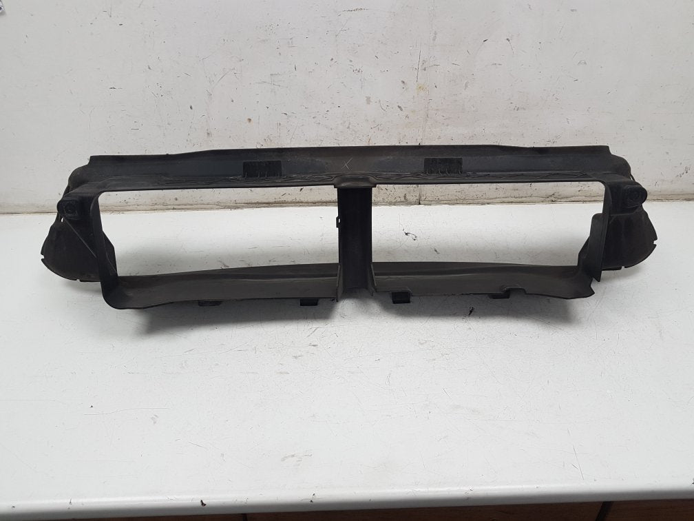 2012 - 2016 Volvo V40 Hatchback AIR GUIDE (BAFFLES) FRONT 31323465