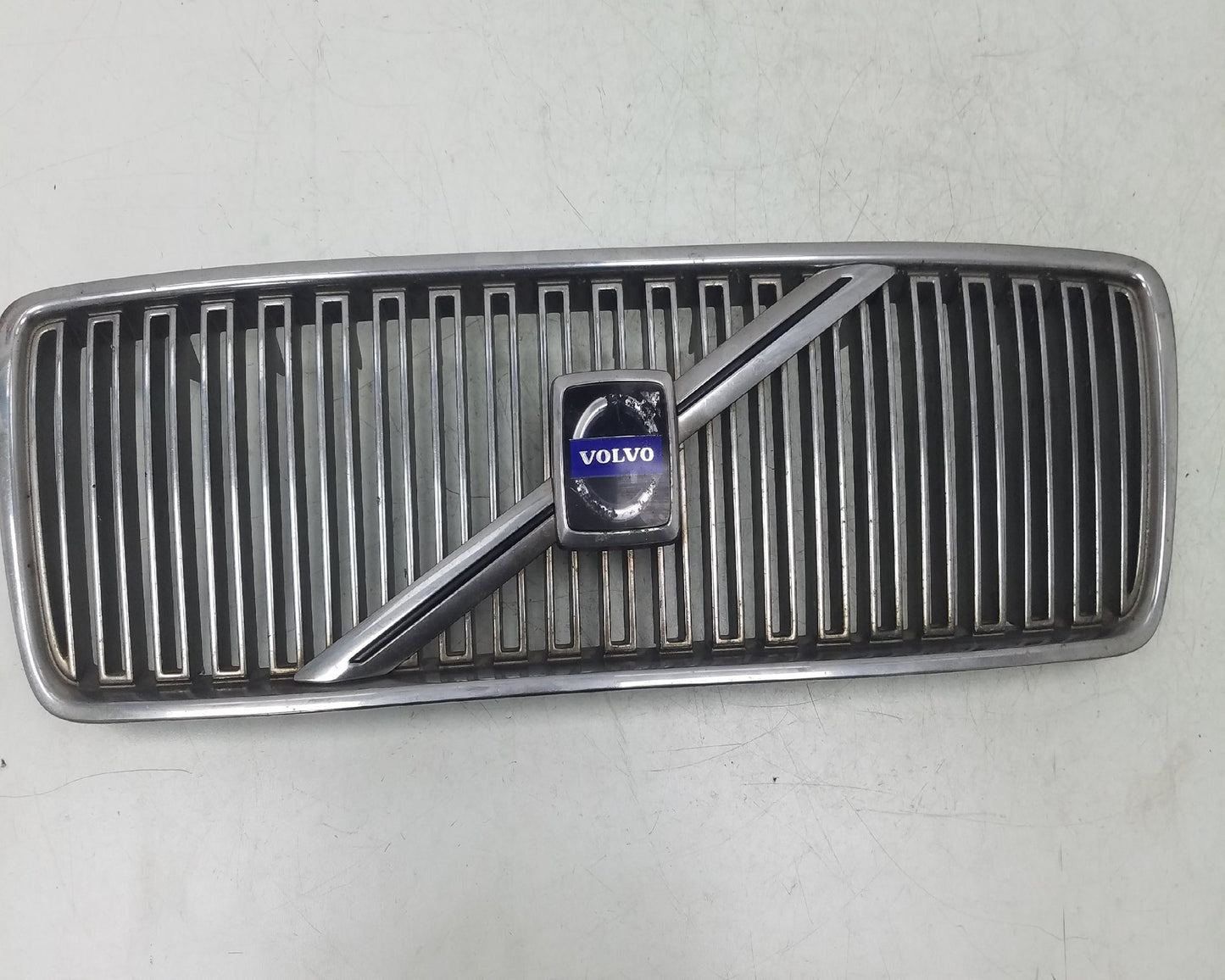 1998 - 2002 Volvo S80 FRONT GRILL