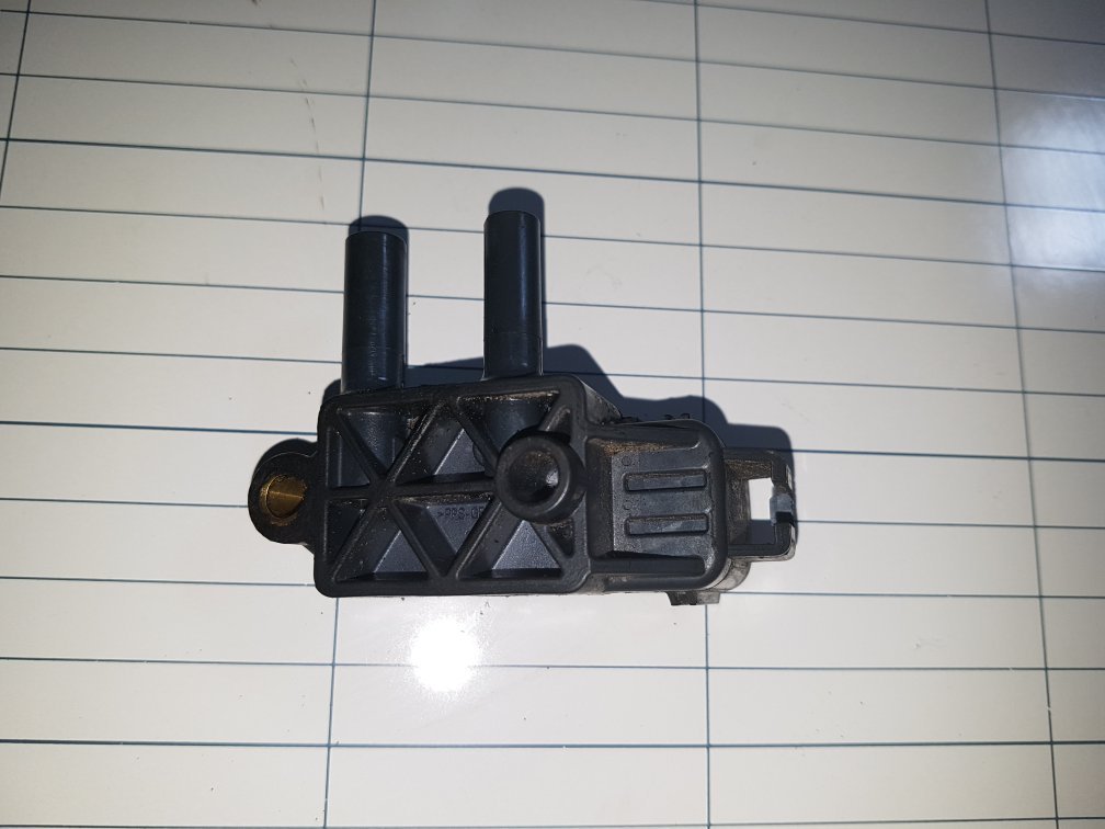 2011 - 2015 Volvo V60 Estate Differential Exhaust Pressure Sensor CZQ7A14H21A