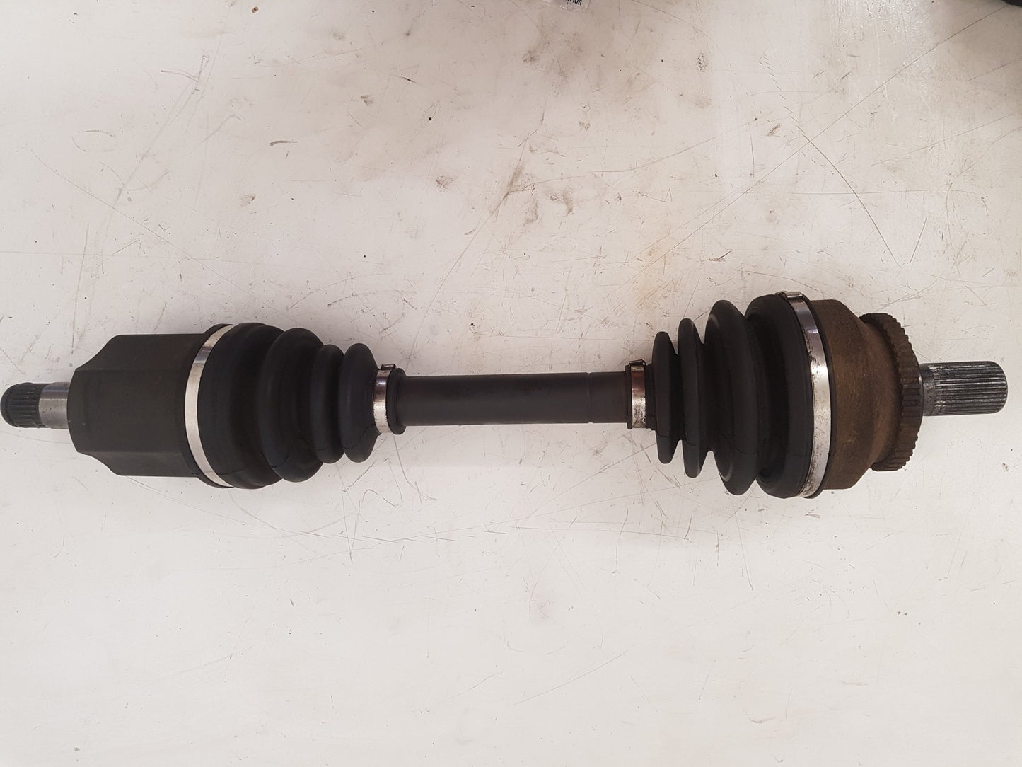 2003 - 2007 Volvo V70 Estate Left Front Drive Axle 8252057