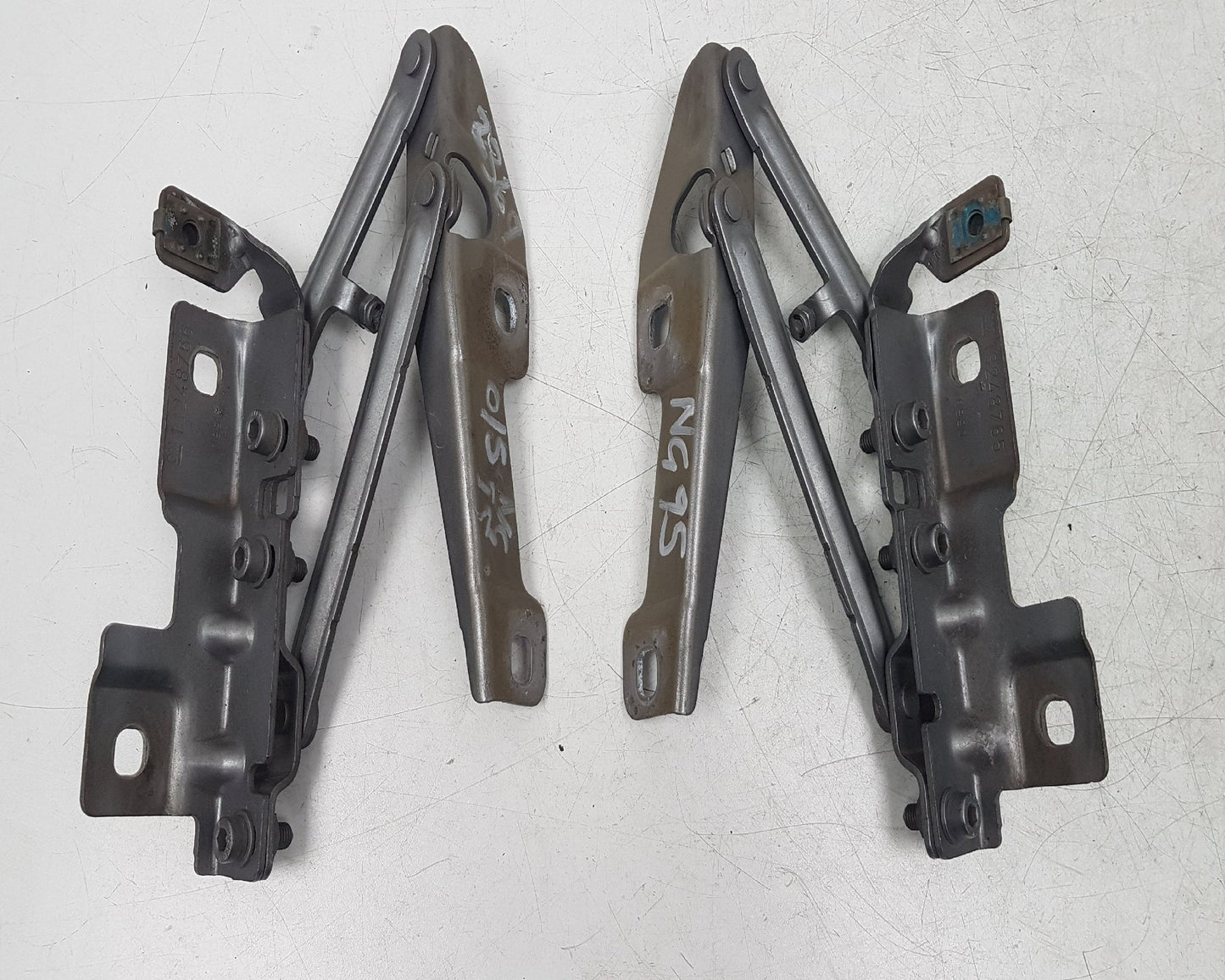 2010 - 2012 Saab 9-5 Saloon Bonnet Hinge/Strut 12841600