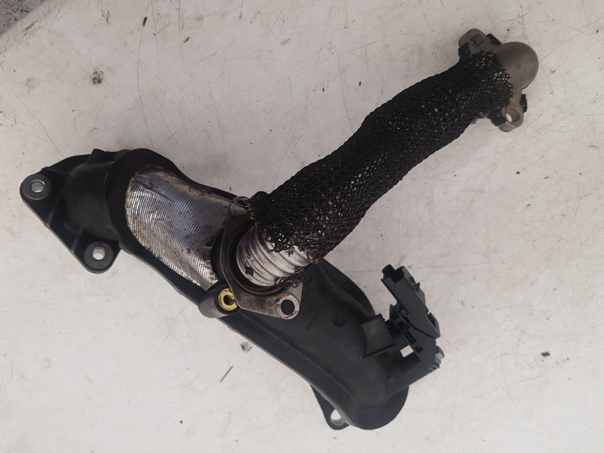 2017 Volvo V60 D4 EGR Pipe 9674951680