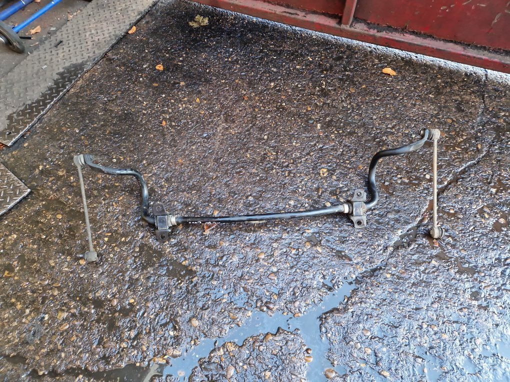 2010 - 2014 Volvo V60 Estate Front Sway Bar 6G9N5482AC