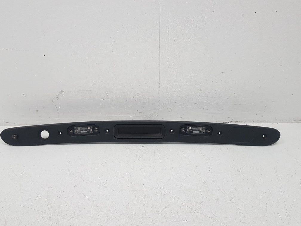 2010 - 2014 Volvo S60 II 134 Saloon TAILGATE/ BOOT HANDLE WITH LIGHTS 31253640
