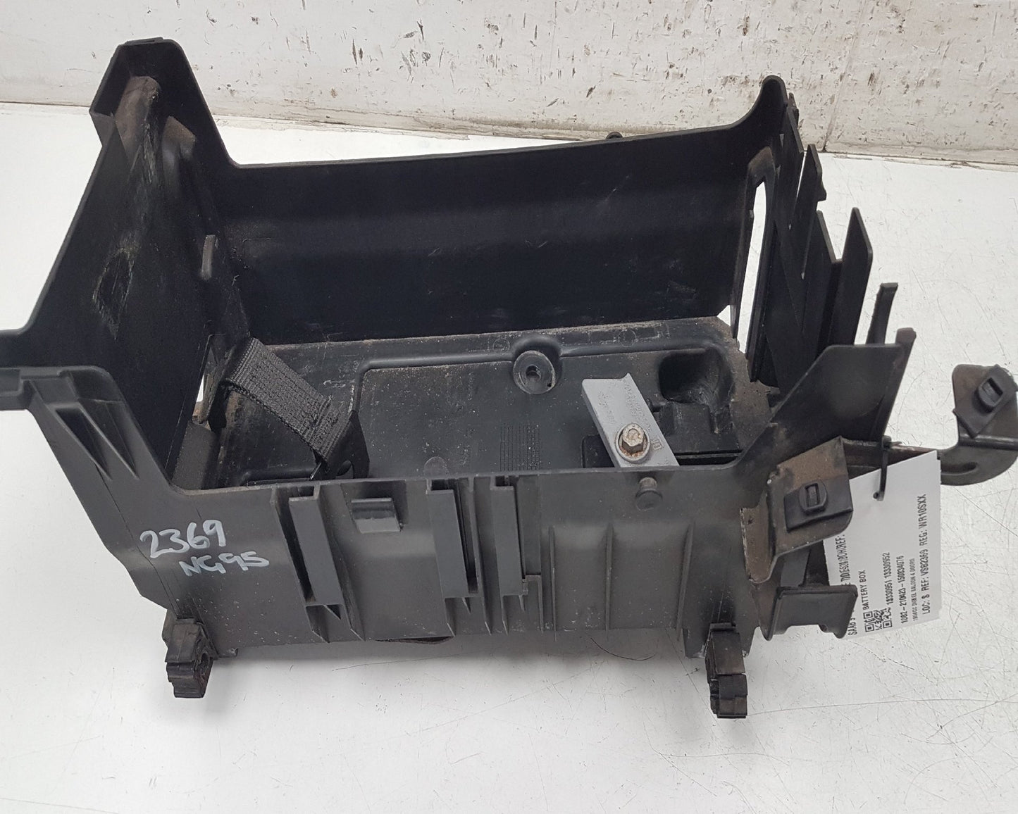2010 - 2012 Saab 9-5 Saloon Battery Box 13330951 13330952