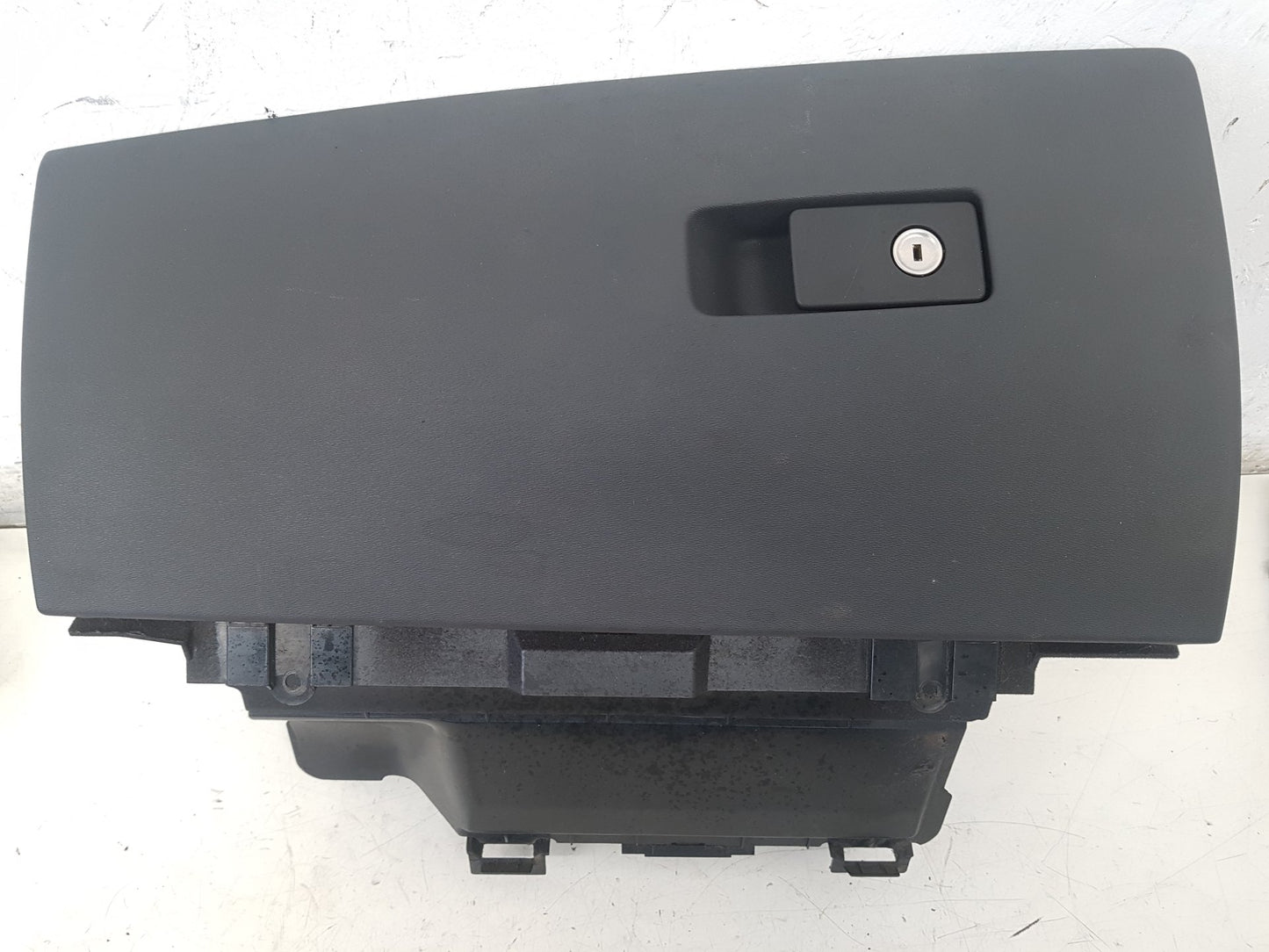 VOLVO V70 S80 2007-2013 GLOVE BOX VOLVO PART NO 30676279