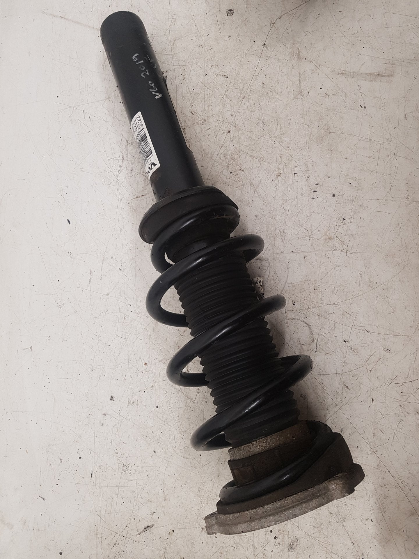 2017 - 2026 Volvo V60 II 225 Estate Right Front Shock Absorber 31658475