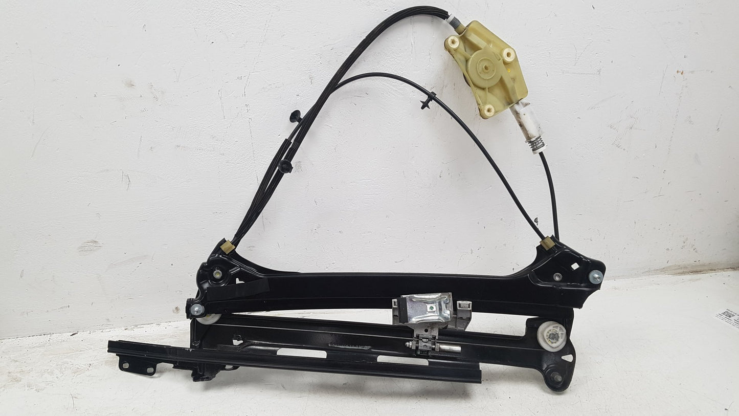 2007 - 2013 Volvo C70 Convertible WINDOW REGULATOR/MECH ELECTRIC (FRONT PASSENGER SIDE) 30633660