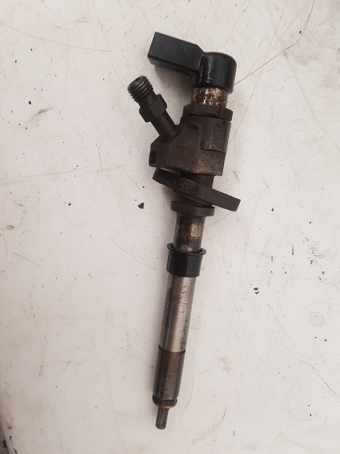 2006 - 2012 Volvo C30 Hatchback Fuel Injector 9657144580