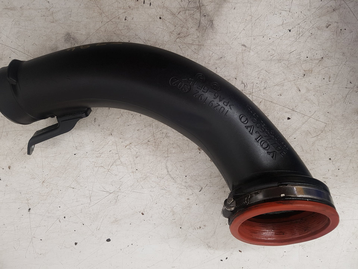 2008 - 2016 Volvo XC70 III 136 Estate INTAKE PIPE 30774692