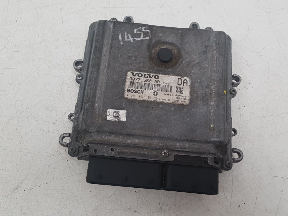 2005 - 2008 Volvo V70 Estate Engine ECU 30771550