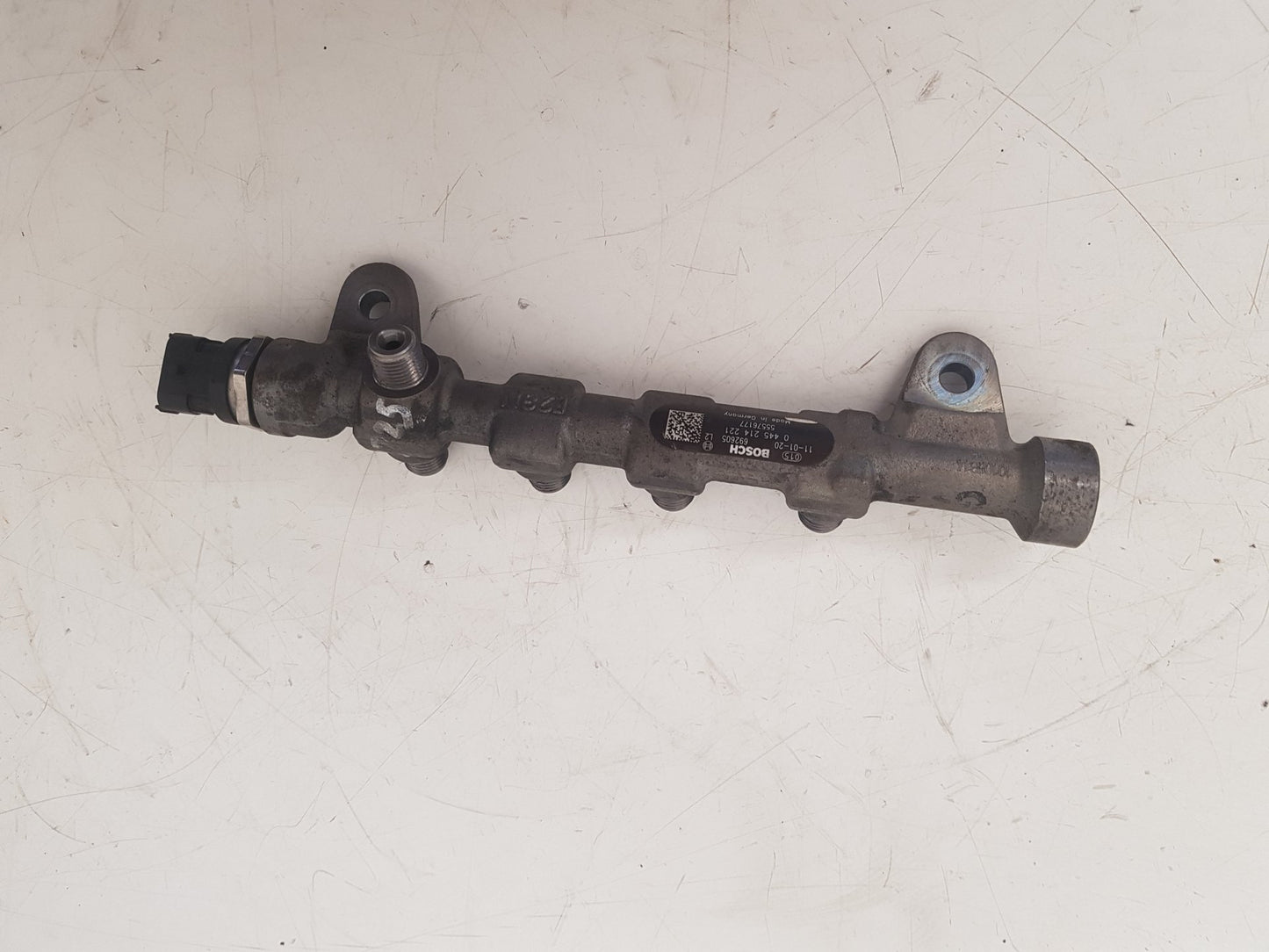 2010-2012 Saab 9-5 NG Diesel High-Pressure Fuel Rail 0445214221 55576177