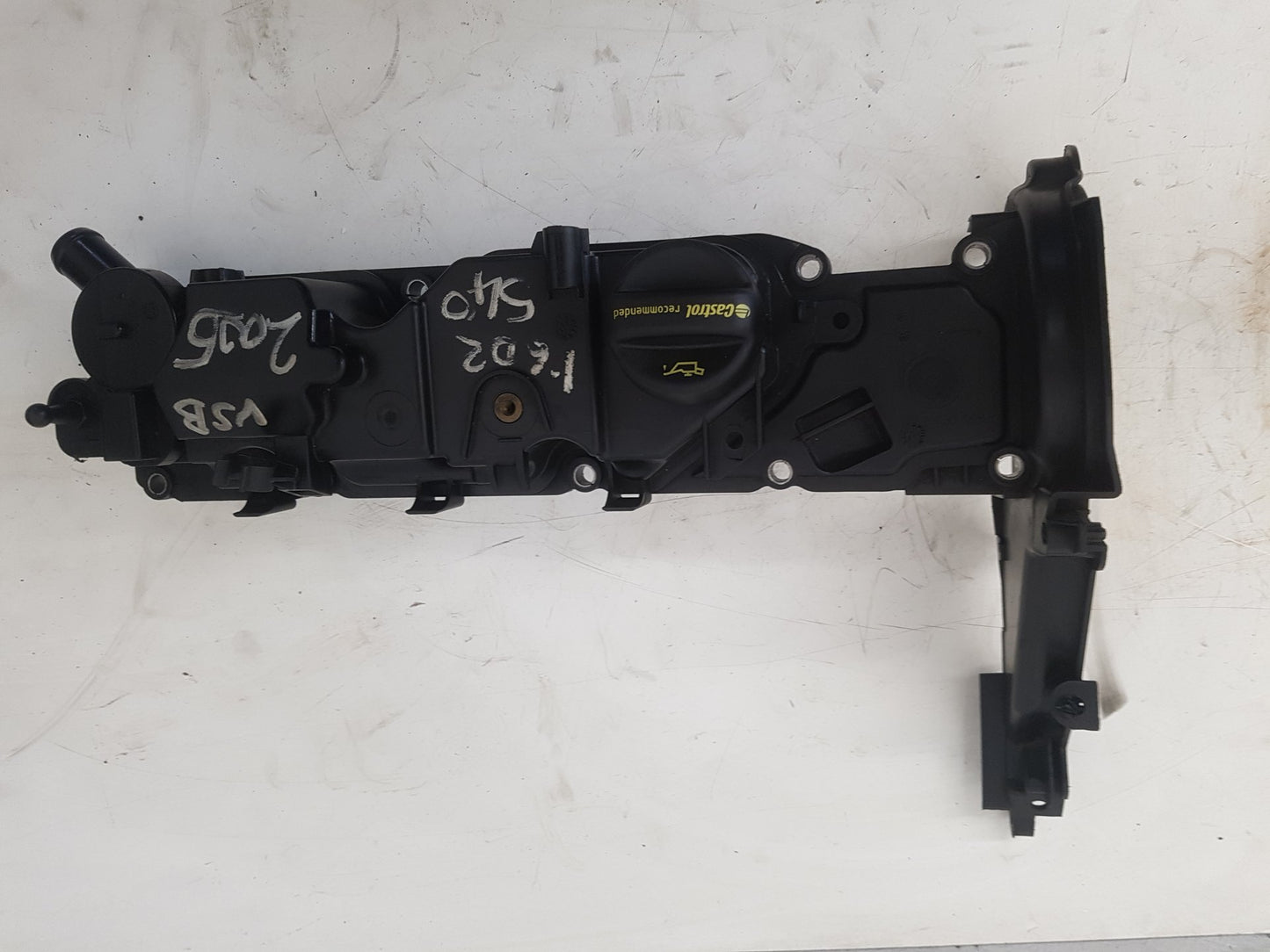 2014 Volvo V40 Hatchback ROCKER VALVE COVER 9689112980