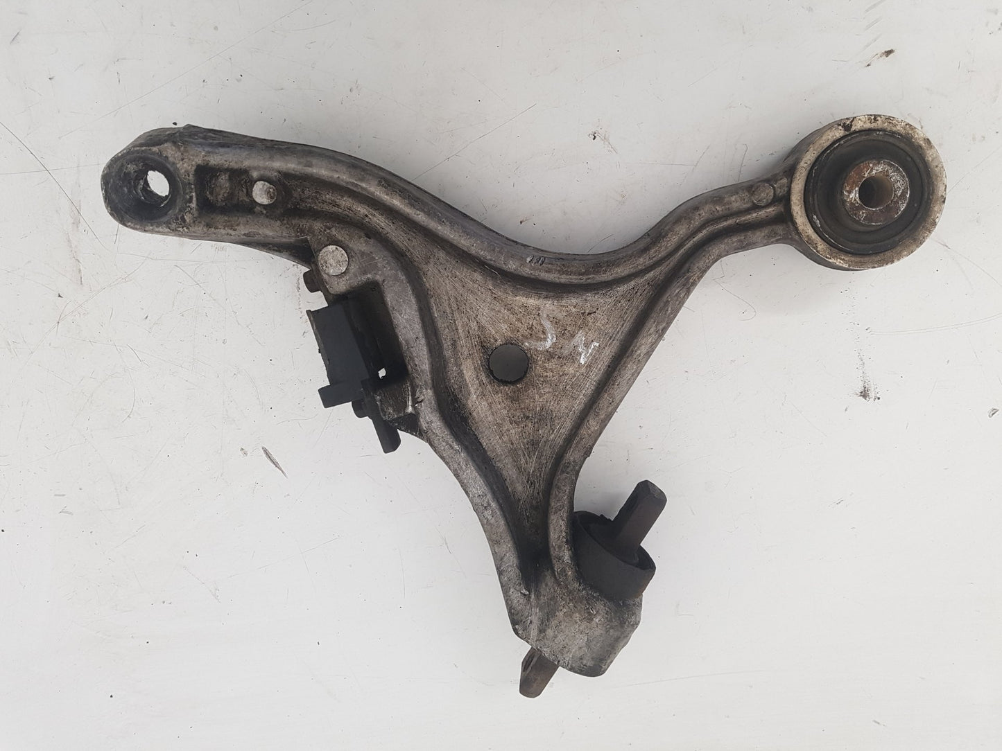 2006 Volvo V70 Estate Left Front Lower Control Arm