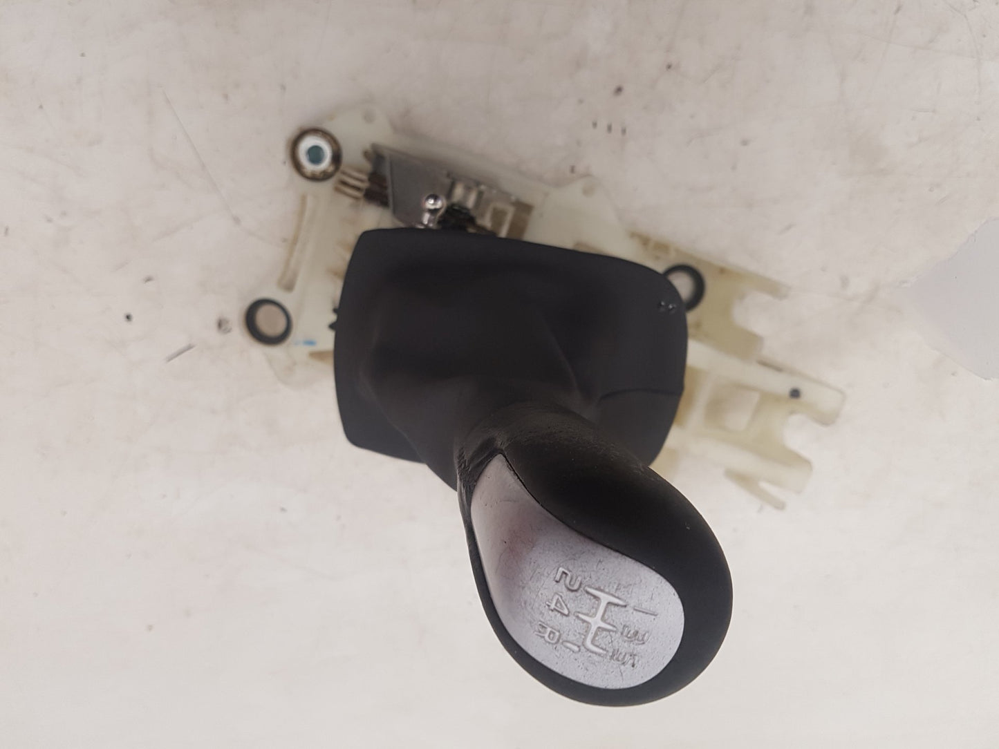 2006 - 2012 Volvo C30 Hatchback GEAR STICK 31280762