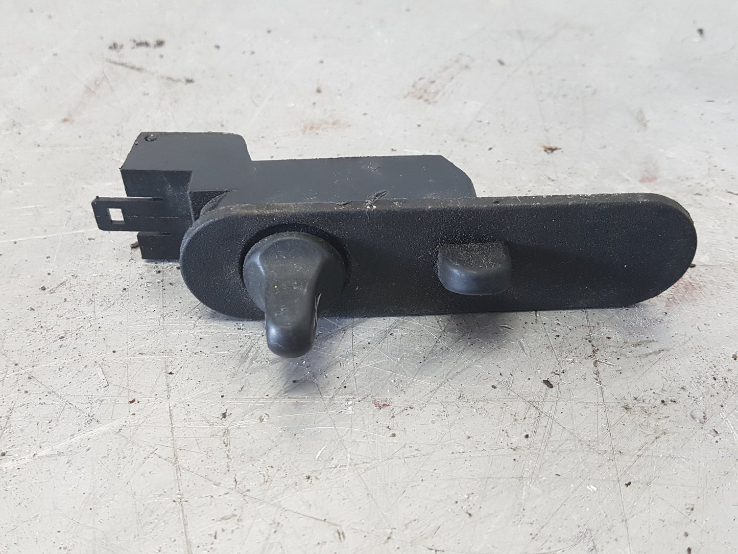 1988-1998 Saab 9000 Driver Electric Mirror Switch 9505488