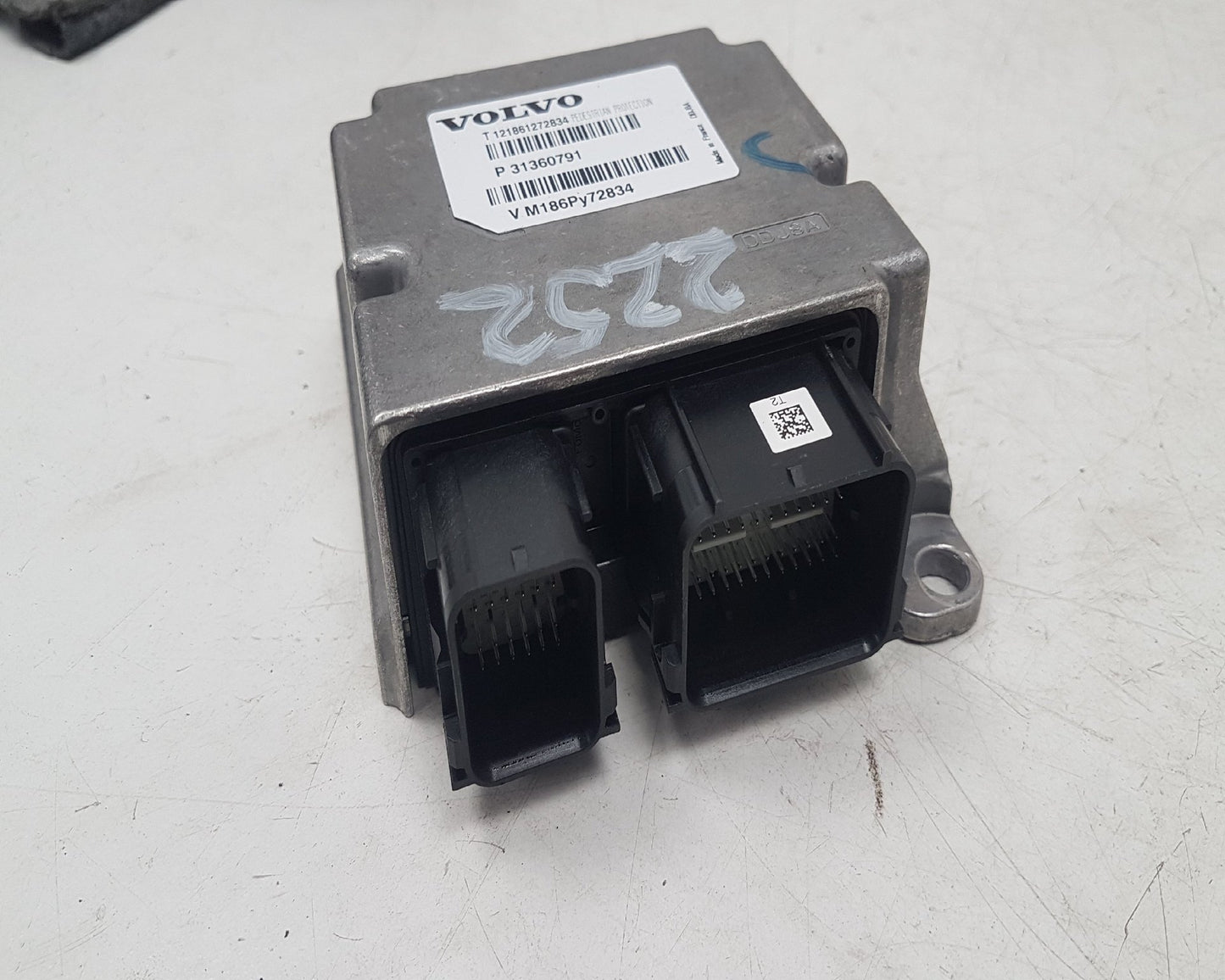 2012 - 2016 Volvo V40 Hatchback PEDESTRIAN AIRBAG SG ECU CONTROL UNIT 31360791