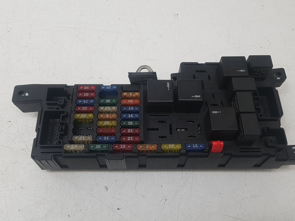2003 - 2007 Volvo V70 Estate Engine Fuse Box 8645364