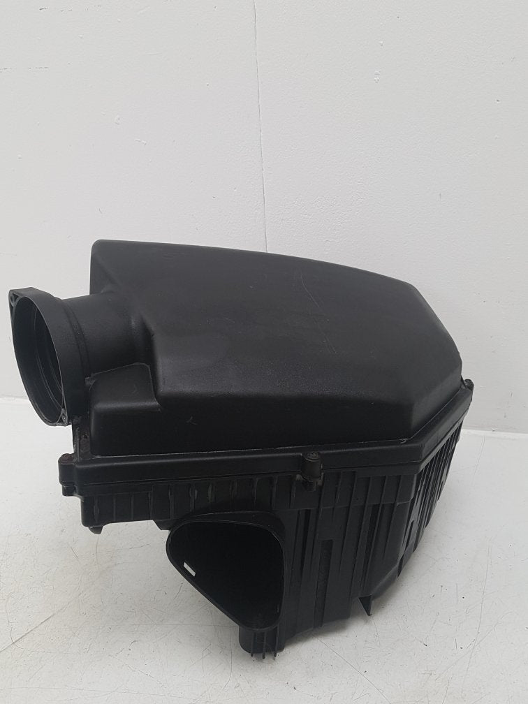 2010-2015 Volvo S60 D5 Air Filter Box 30671772