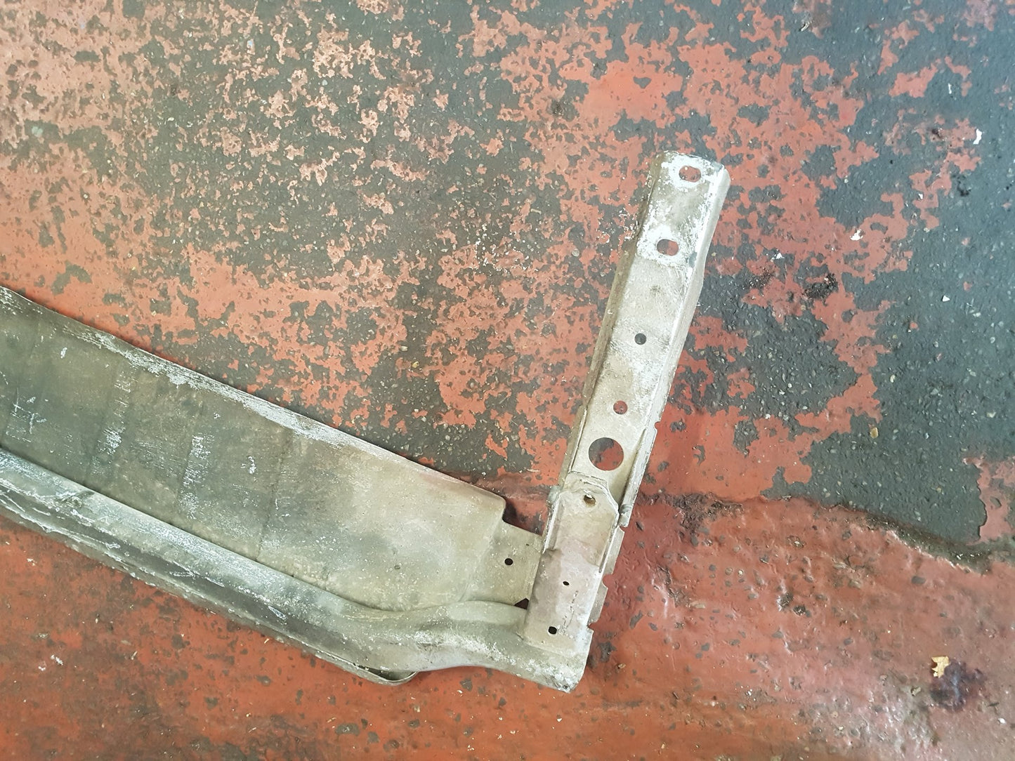 2004 Volvo XC90 Estate Front Bumper Under Tray