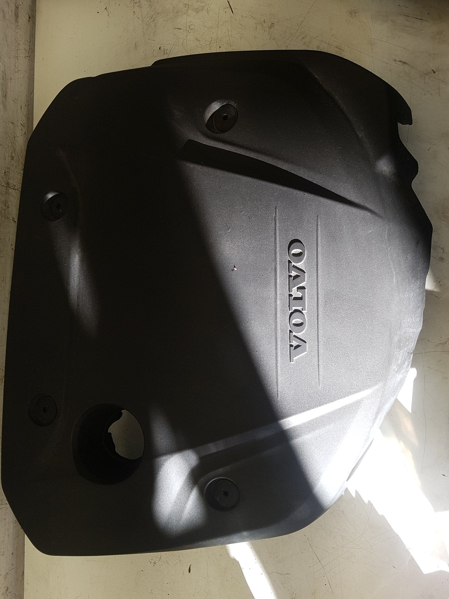 2010 - 2014 Volvo S60 Saloon Engine Cover 31437508