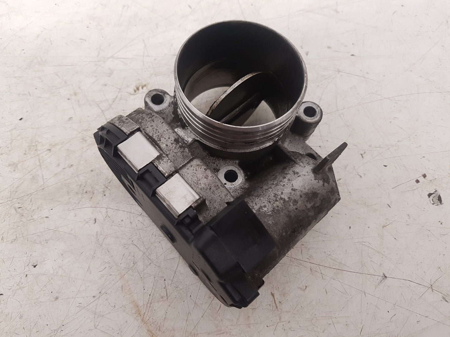 2008 - 2011 Volvo V70 Estate Throttle Body 8692720