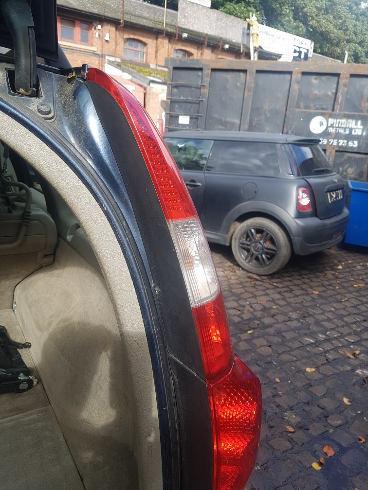 2005 - 2007 Volvo XC70 Estate REAR/TAIL LIGHT UPPER (DRIVER SIDE)
