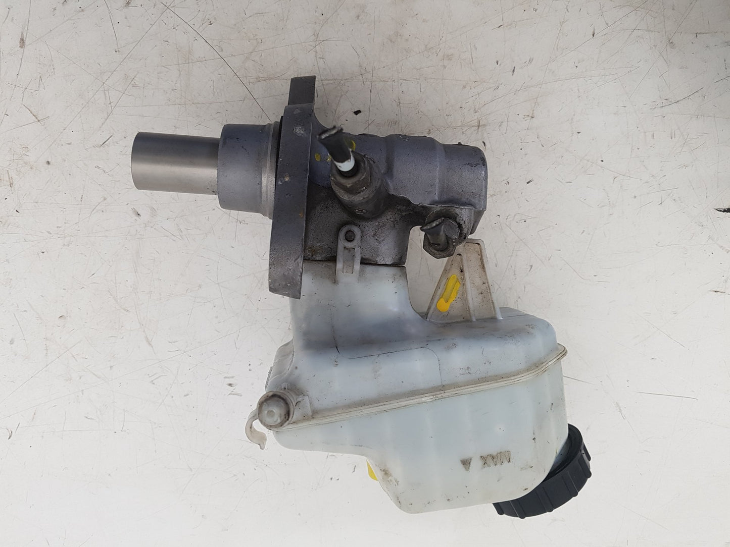 2010 - 2012 Saab 9-5 Saloon BRAKE FLUID RESERVOIR AND MASTER CYLINDER 4155 0110 24