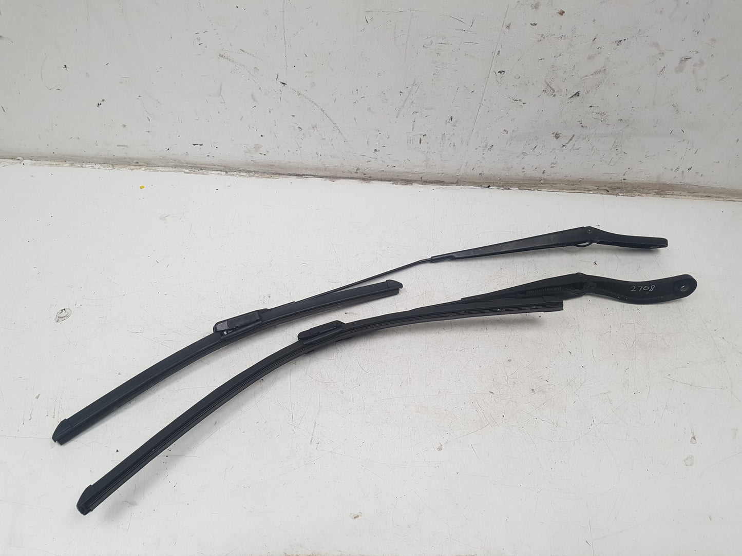 2007 Volvo C70 Convertible FRONT WIPER (PAIR) 30753000