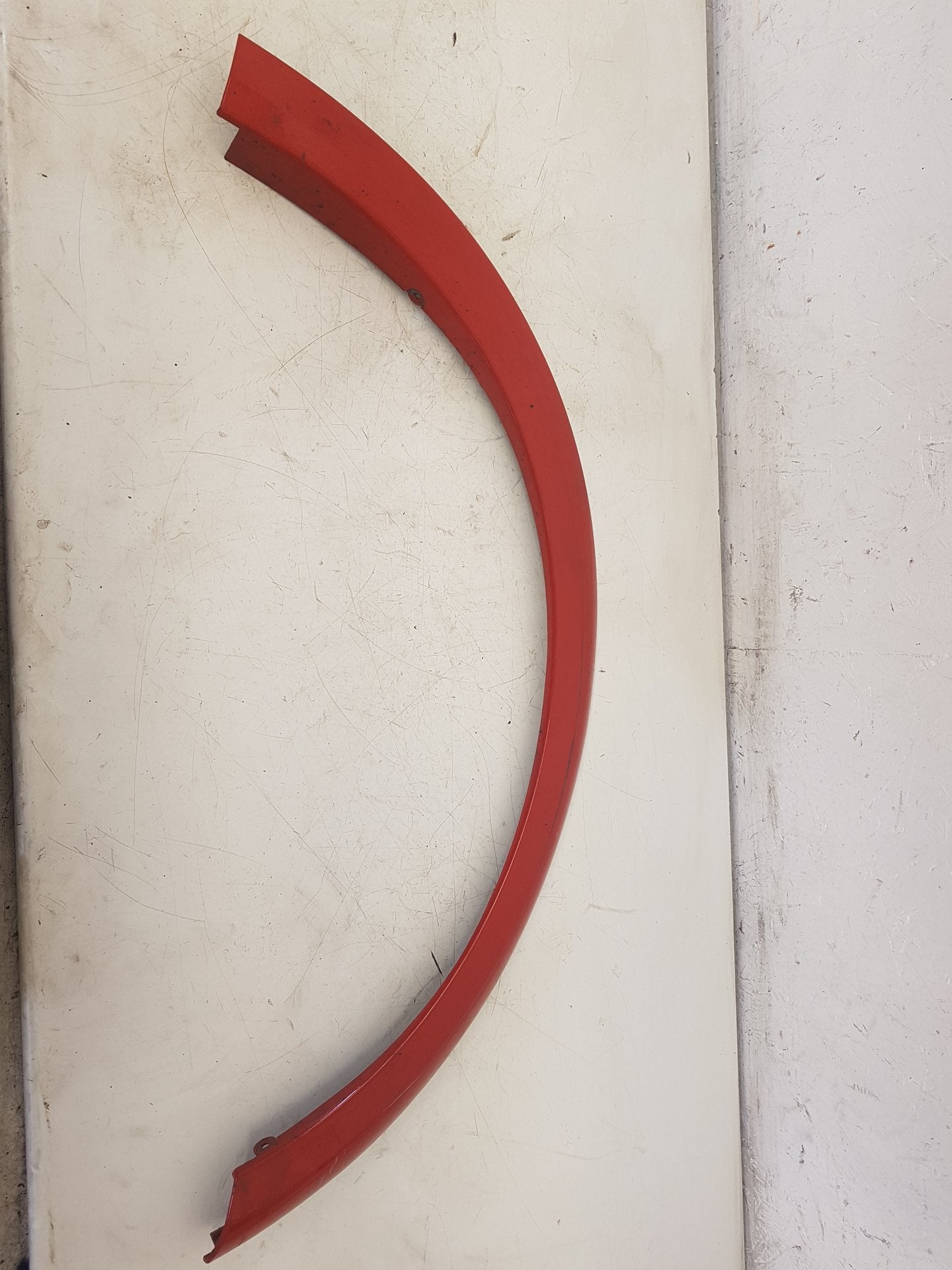 2006 - 2009 Volvo C30 Hatchback WHEEL ARCH TRIM MOULDING (DRIVERS SIDE FRONT) 30779135