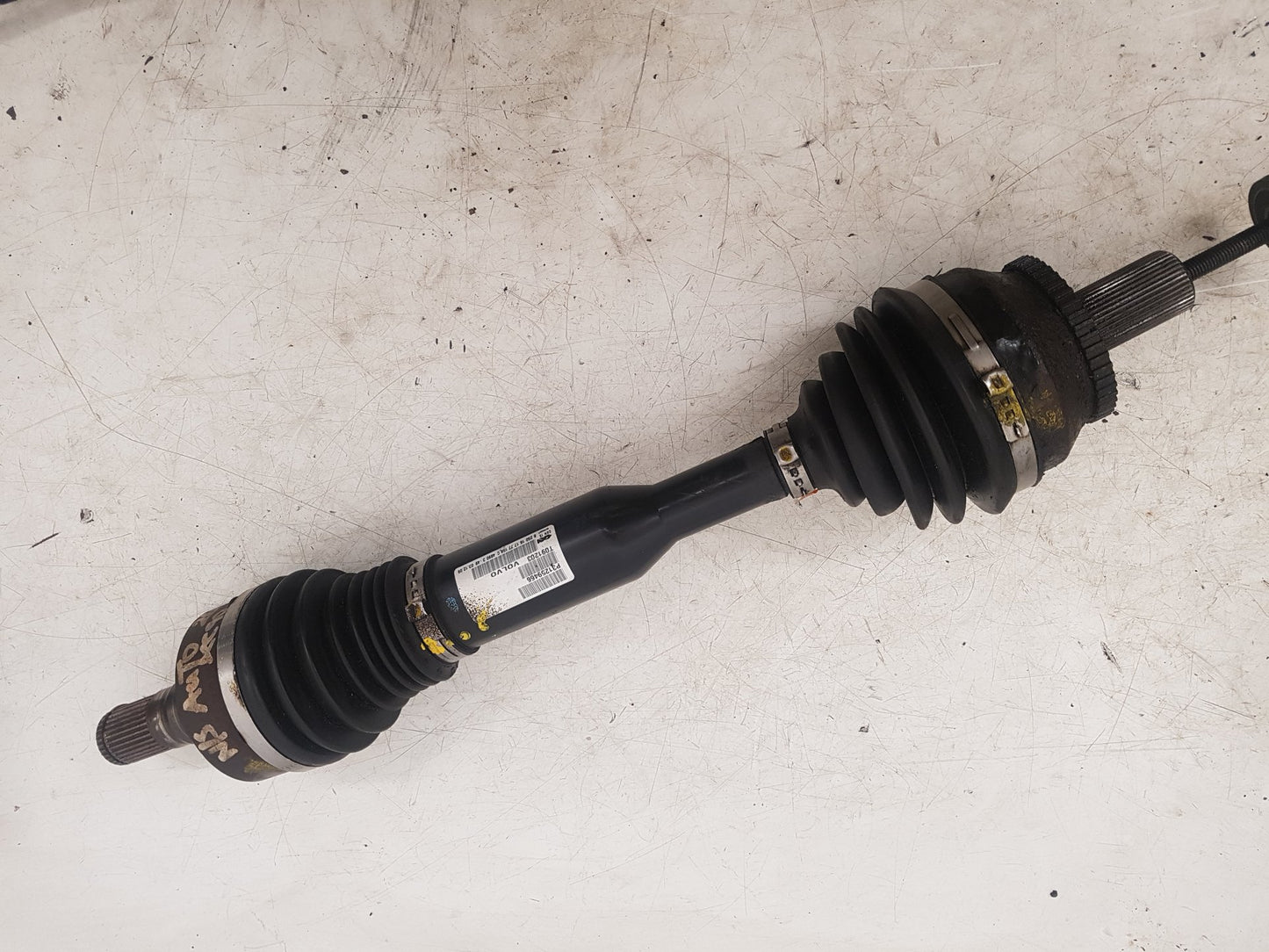 2007 - 2014 Volvo XC90 Estate Left Front Drive Axle 31259466