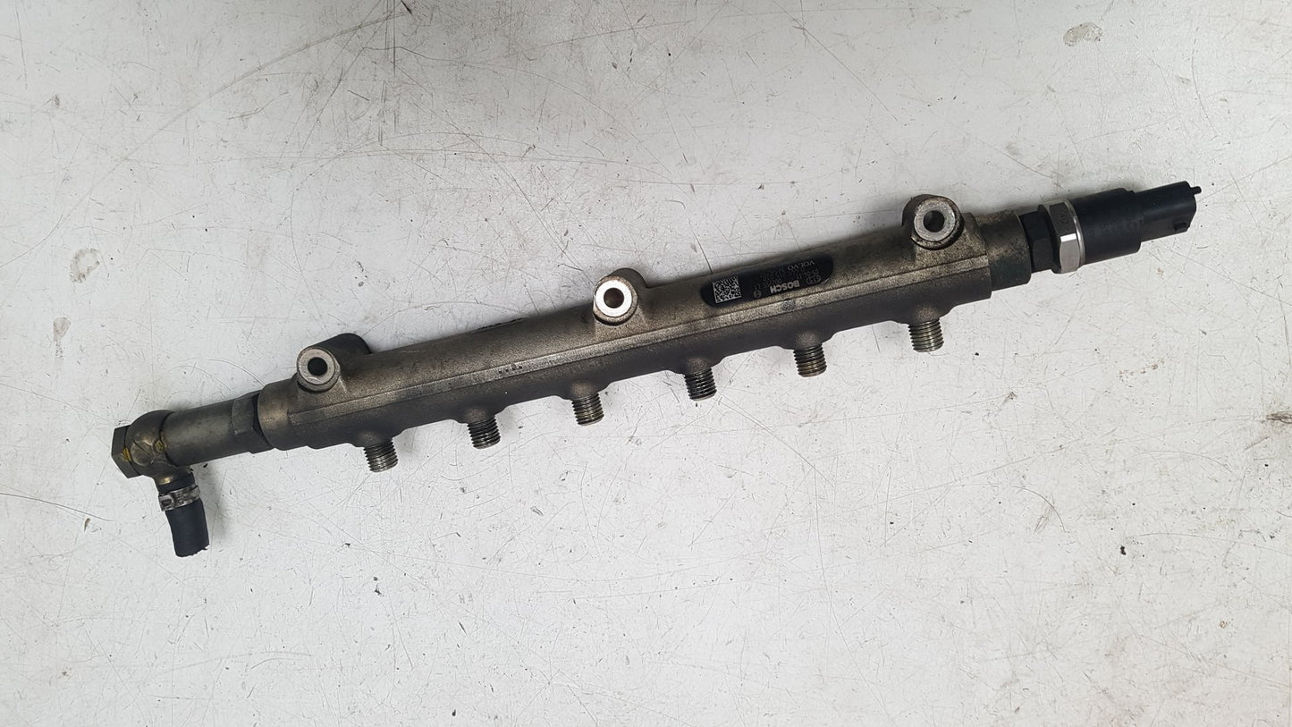 2005 Volvo V70 Estate Injection Rail 8658252