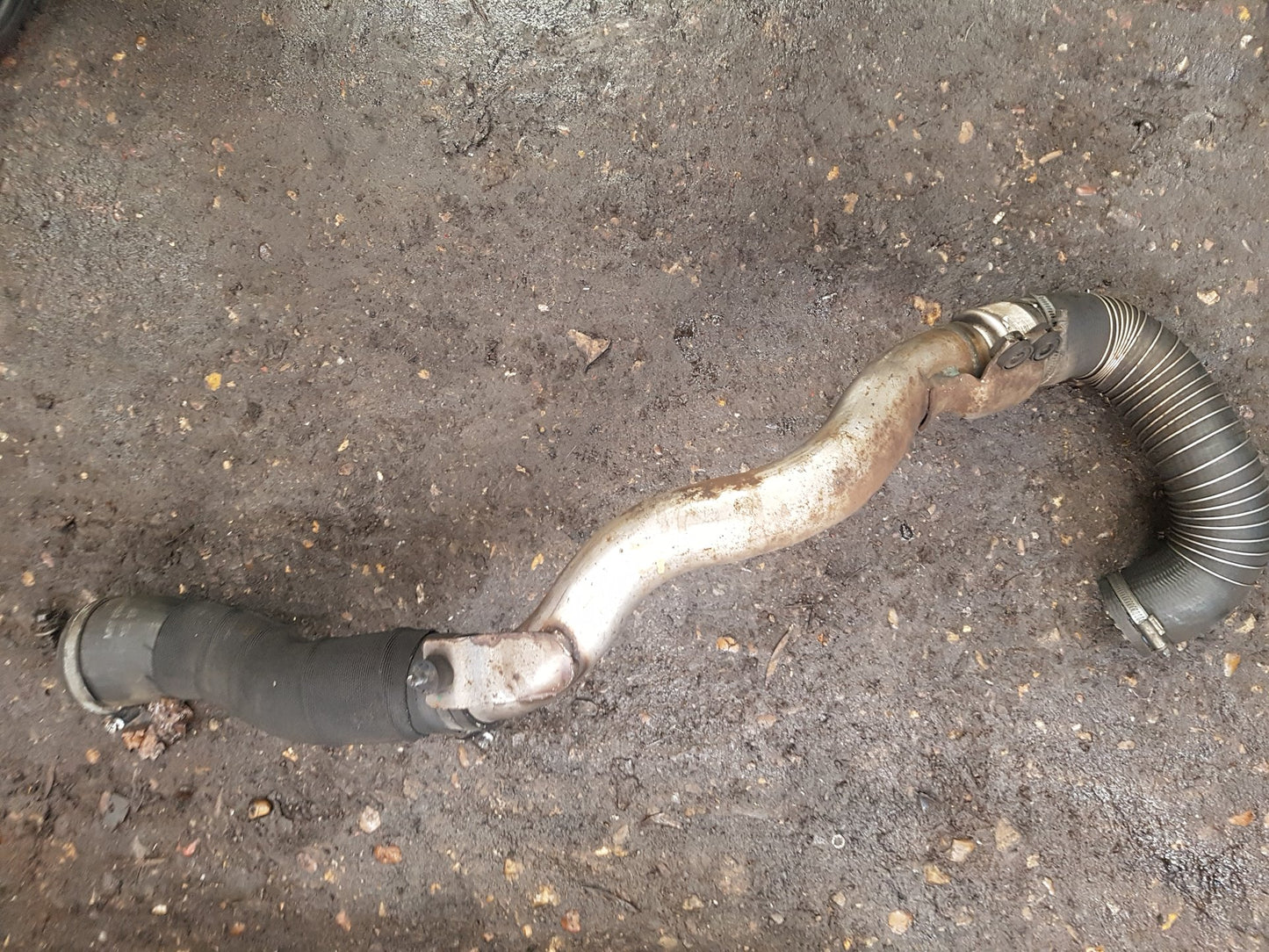 2010 - 2017 Volvo XC60 Estate INTERCOOLER PIPE / BOOST HOSE