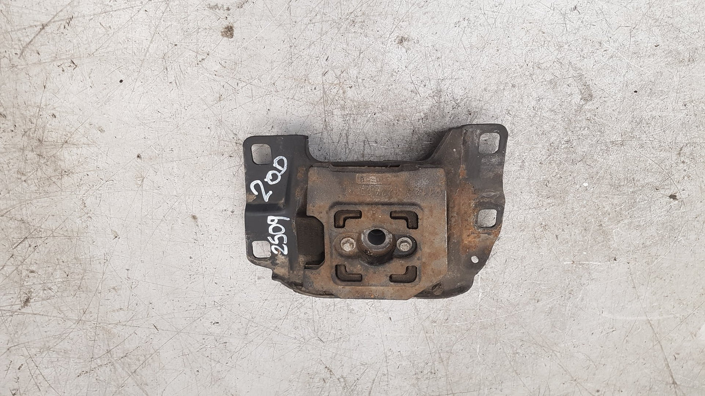 2005 - 2009 Volvo C30 Hatchback GEARBOX MOUNT(PASSENGER SIDE) 4N51-7M121