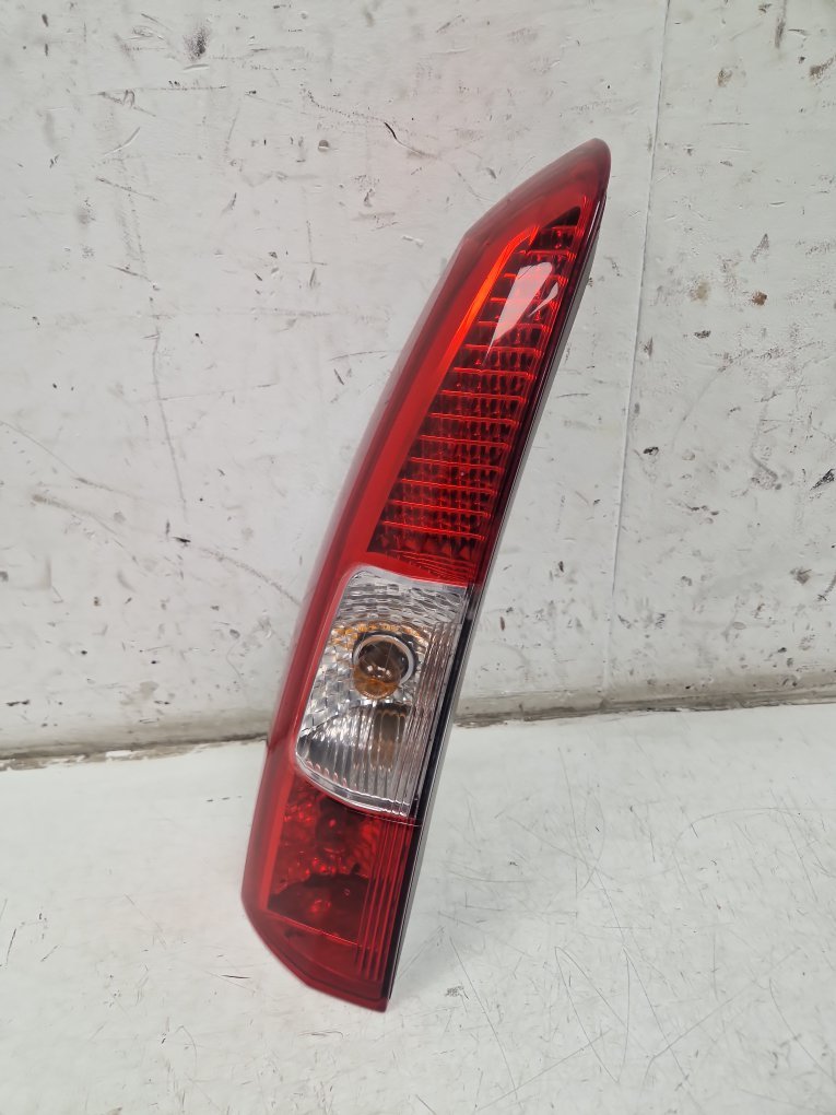 2005 - 2008 Volvo V70 Estate Left Taillight 30655374