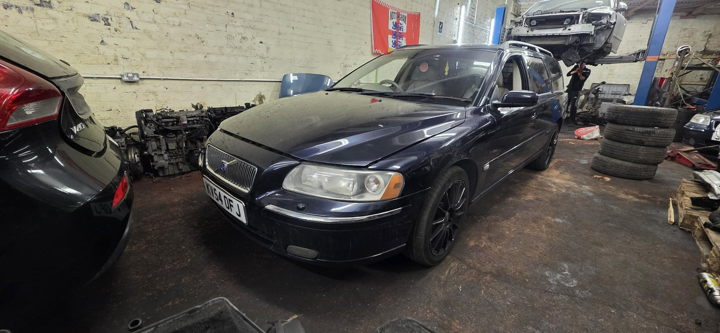 2004 Volvo V70 SE II 285 D5 244T 459733