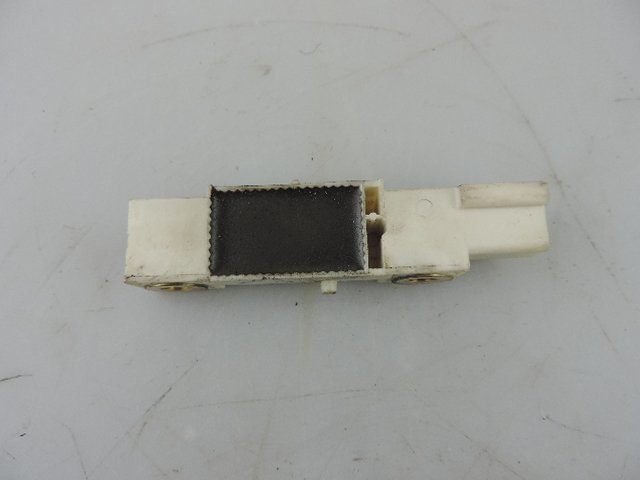 2003 - 2009 Volvo XC90 Crash Sensor 8651755