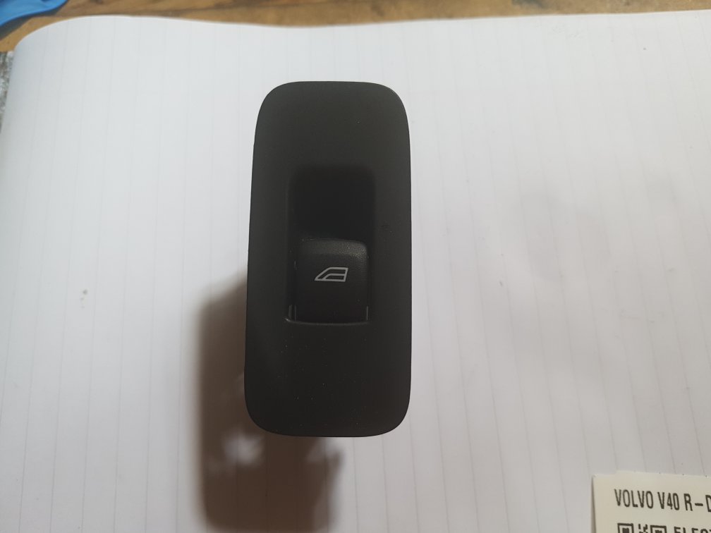 2012 - 2016 Volvo V40 Hatchback Left Rear Window Switch 31394840