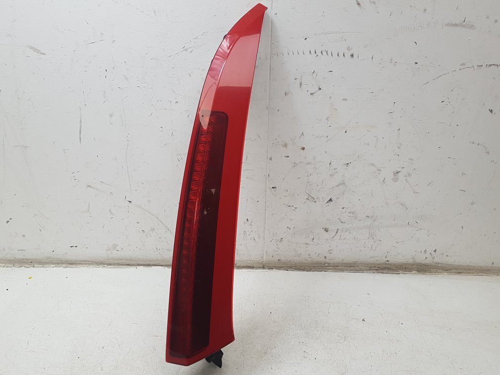 2002 - 2006 Volvo XC90 Estate REAR/TAIL LIGHT UPPER (DRIVER SIDE) 30678221
