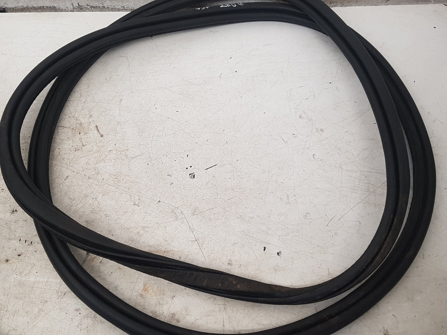 2017 - 2025 Volvo V90 235, 236 Estate RUBBER TRIM AT TOP OF DOOR (FRONT DRIVER SIDE)