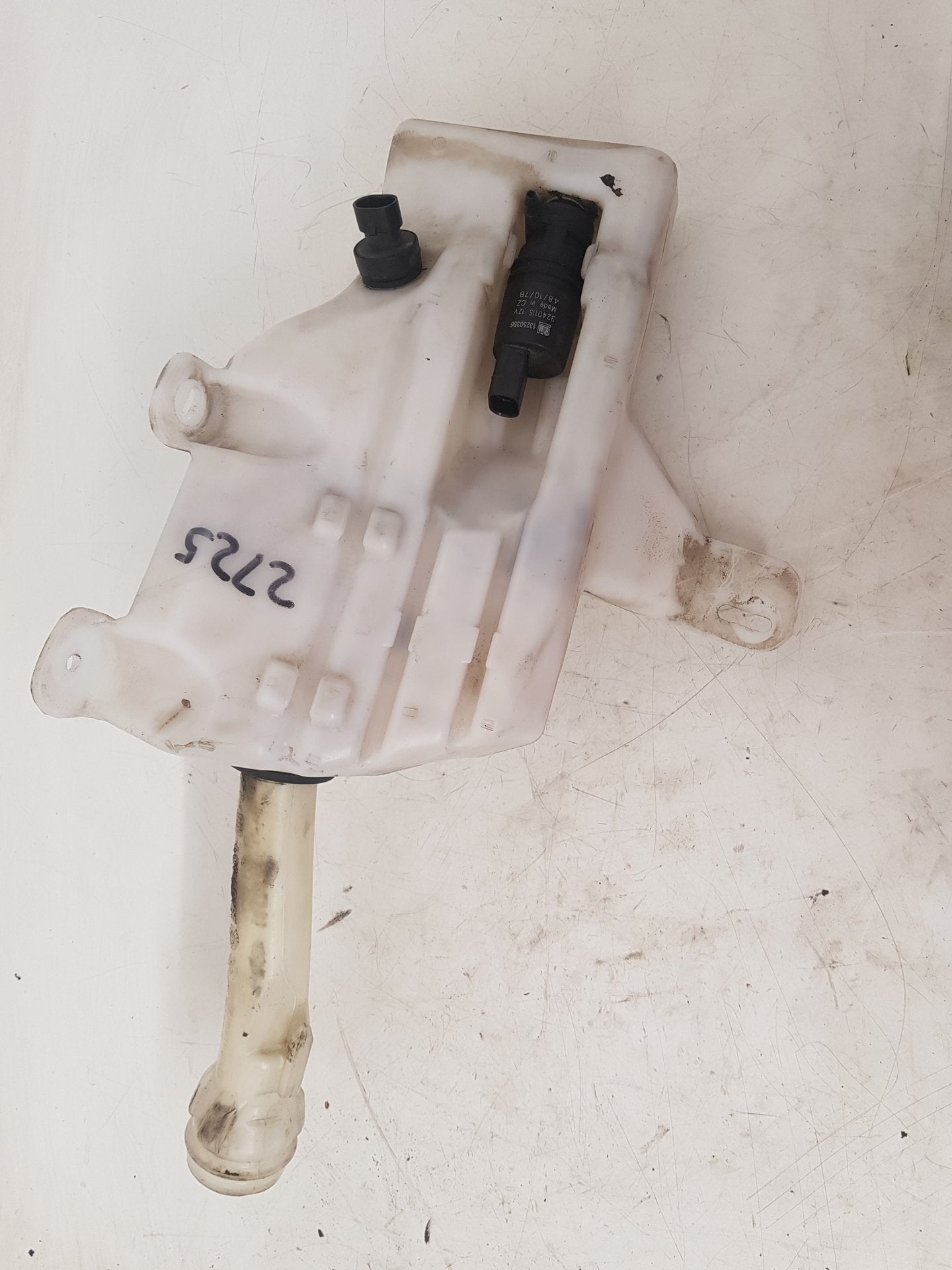 2010 - 2012 Saab 9-5 Saloon WASHER BOTTLE & MOTOR 401140137