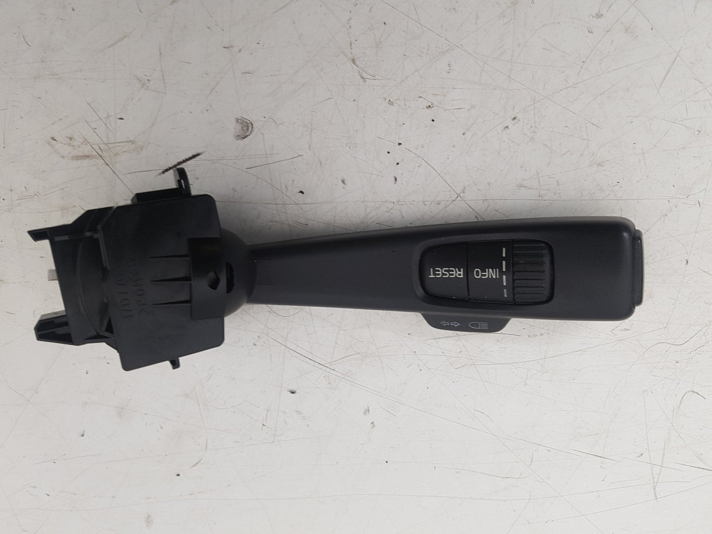 2007 - 2013 Volvo C70 Convertible Wiper Switch 17D770
