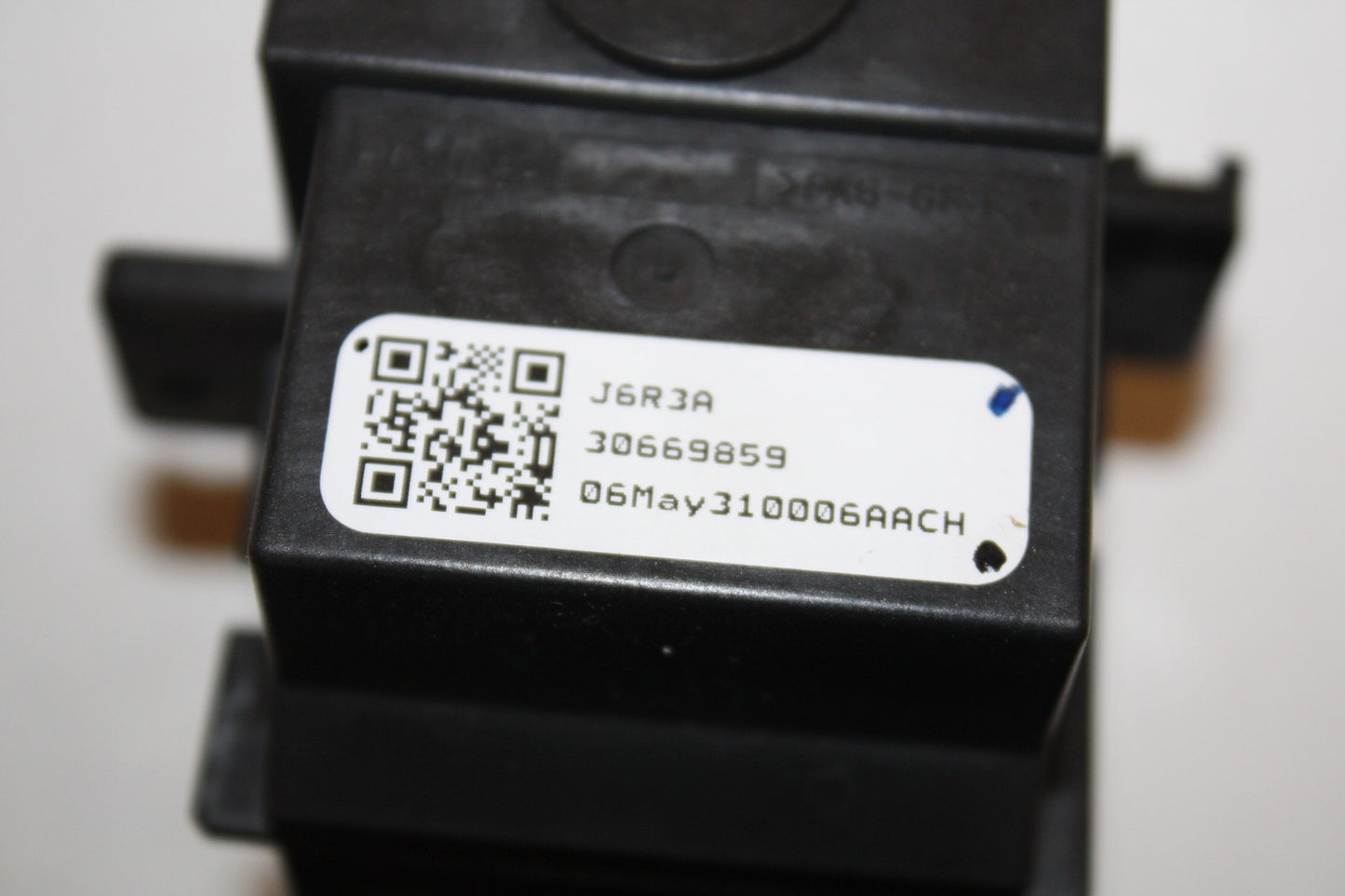 2006 - 2010 Volvo S80 Wiper Switch 30669859