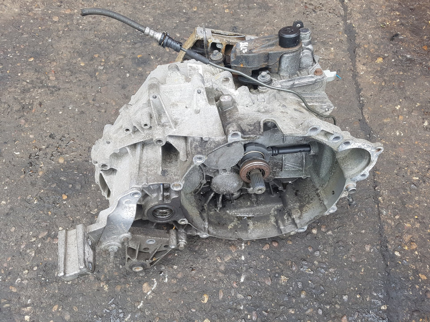 2010-2018 Volvo V60 Manual Gearbox CG9R 7002 MC 1285054 2.4 Diesel — VS Breakers Nottingham