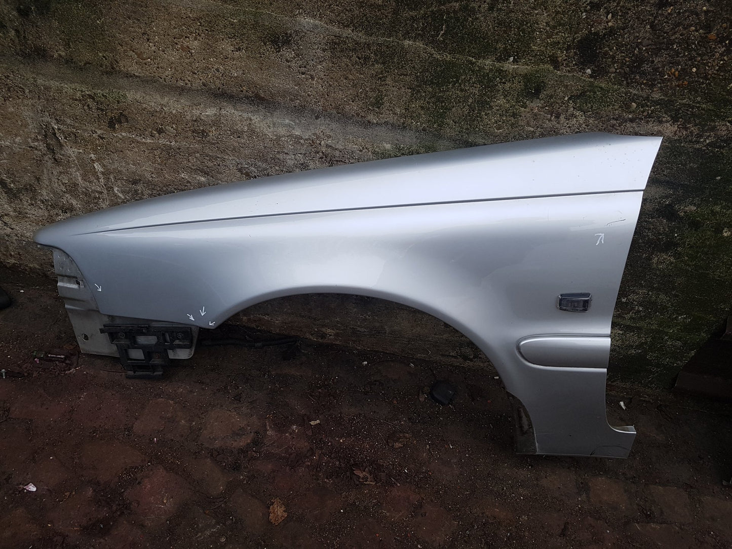 2000 - 2005 Volvo C70 Convertible Left Front Guard 9474499
