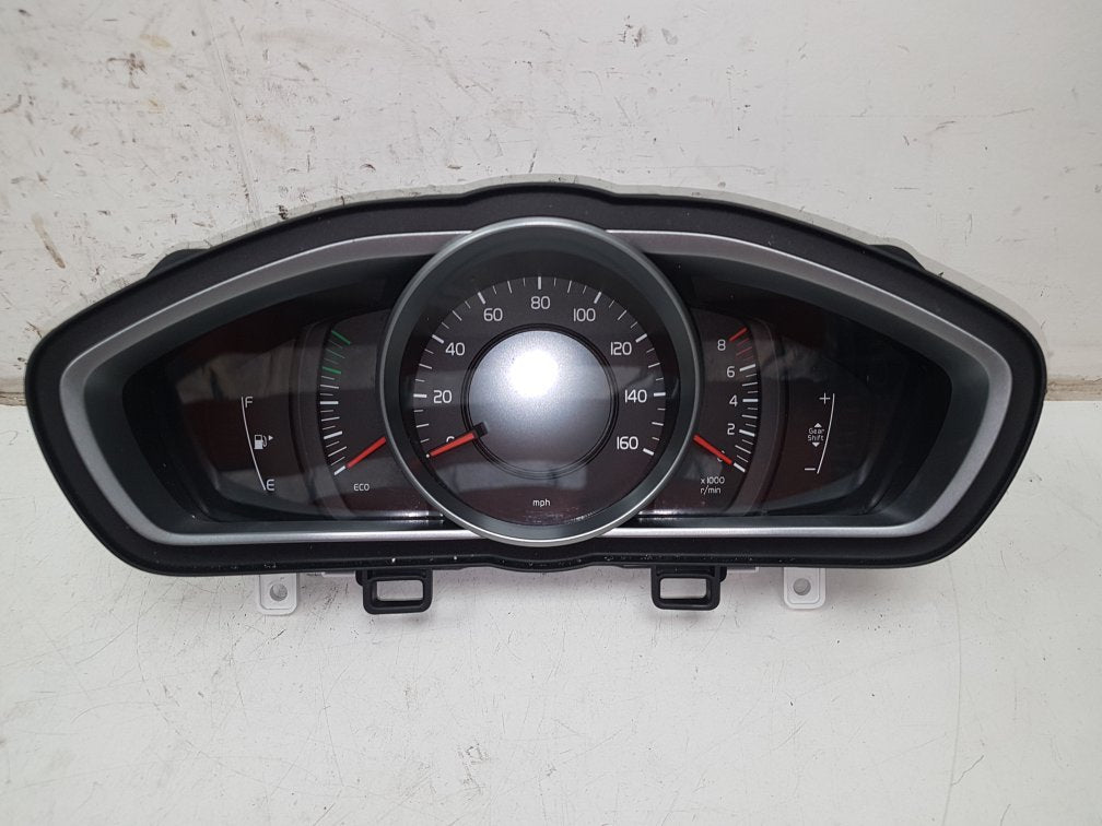 2014 - 2016 Volvo V40 Hatchback Instrument Cluster 31412875