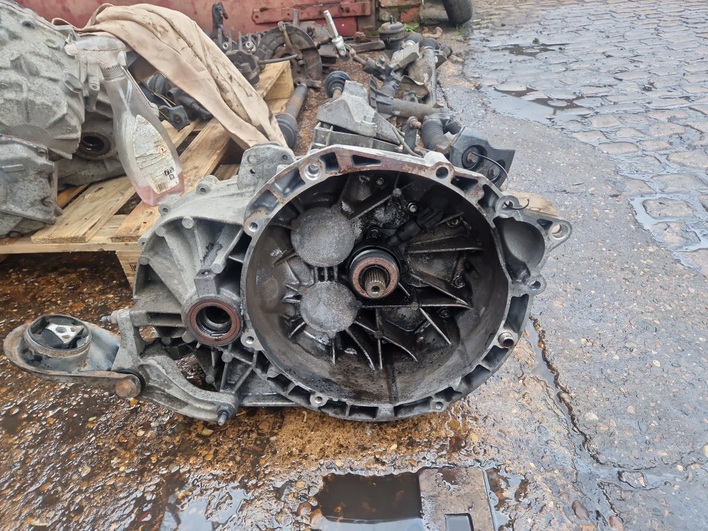 2004 - 2010 Volvo V50 Estate Manual Gearbox 8G9R7002PC